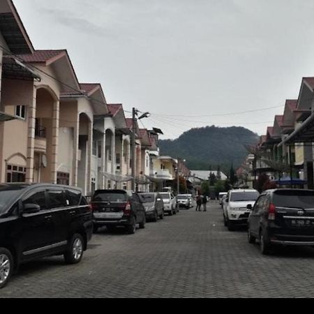 Villa Gunung Mas Berastagi Exterior foto